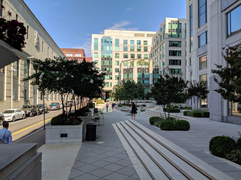 Office Plaza (MP, 2018)